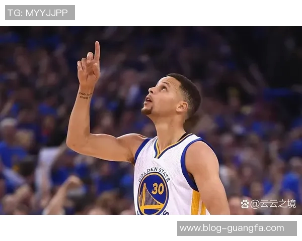 库里赞桑托斯关键时刻发力尽管前三节未上场表现依然出色