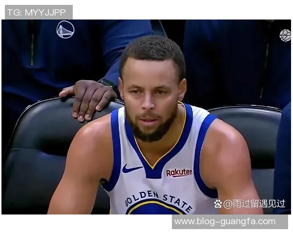 库里赞桑托斯关键时刻发力尽管前三节未上场表现依然出色 库里赞桑托斯关键时刻发力尽管前三节未上场表现依然出色